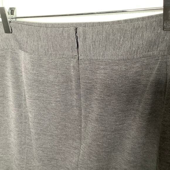 Lane Bryant Woman's Stretch Knit Double Ruffle Hem Plus Size Pencil Skirt Sz 24 - Picture 5 of 7